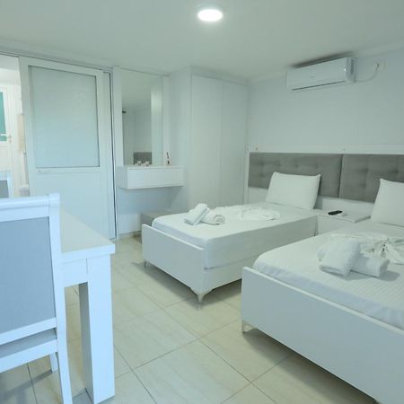 Villa Kevin'S Саранде Екстериор снимка